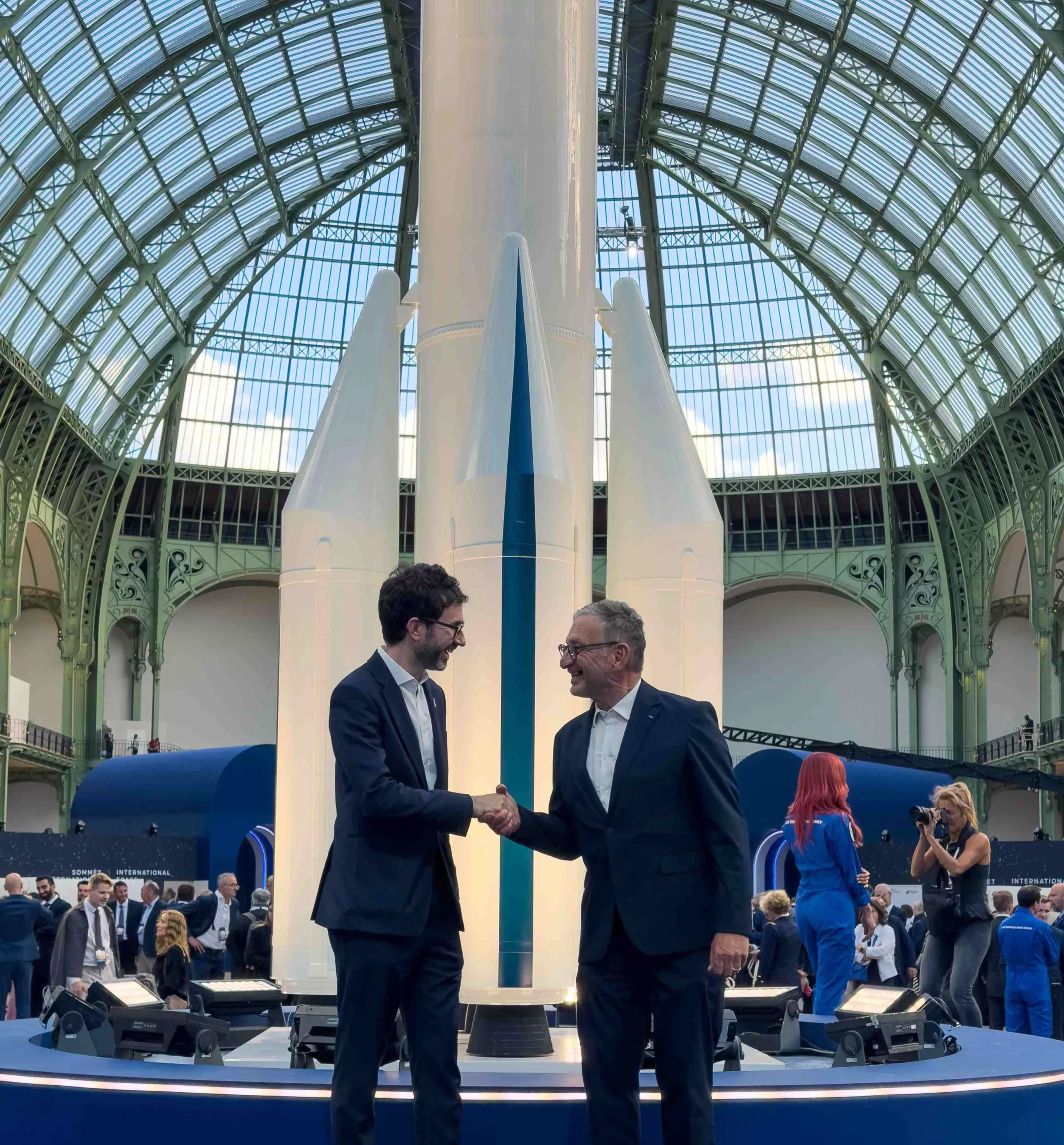 Arianespace and AgenaSpace sign MoU to explore new orbital transfer solutions with Ariane 6